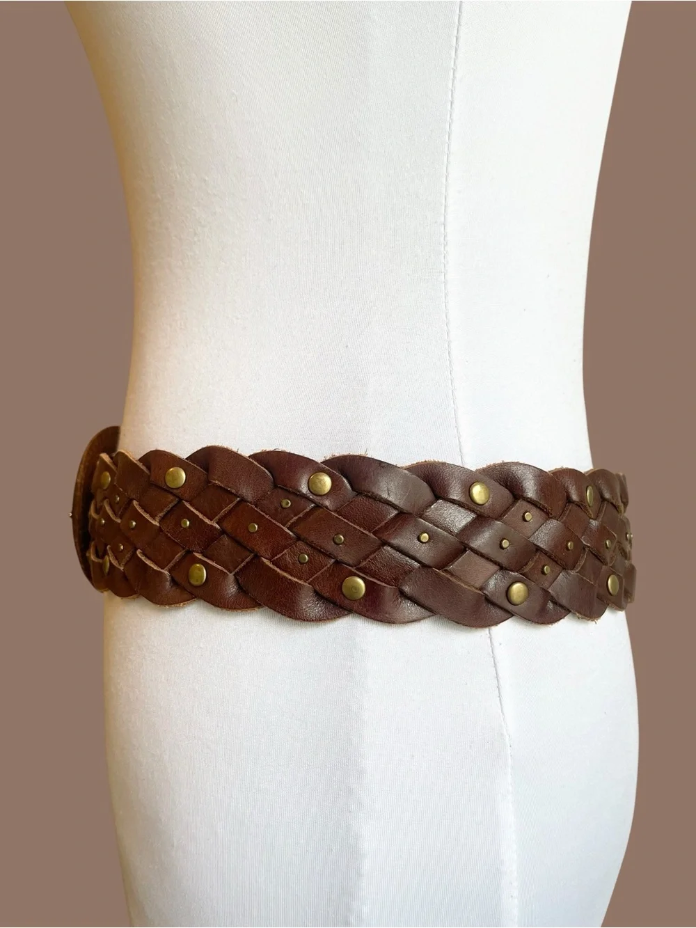 Wide Brown Braided Studded Leather Belt Circle Buckle Vintage Y2K Size L